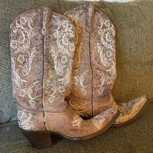 Corral Brown Embroidered Heeled Boots
